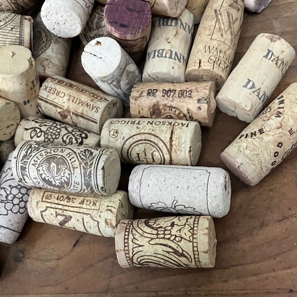 Assorted Wine Corks Collection - Picture 2 of 7